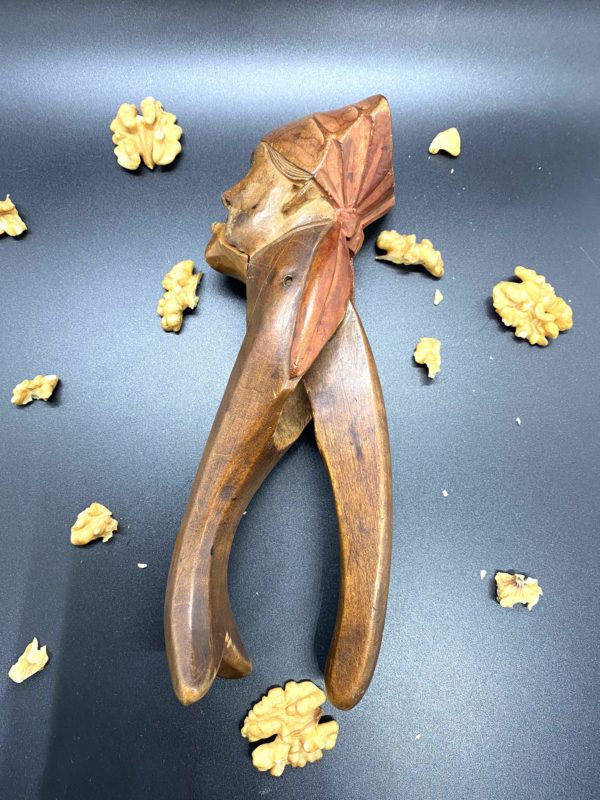 Nussknacker aus Holz geschnitzt – Bild 4