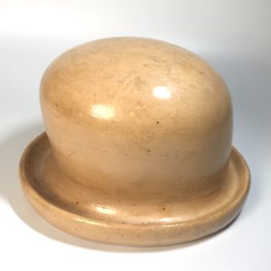 Hutform aus Holz von Ebra