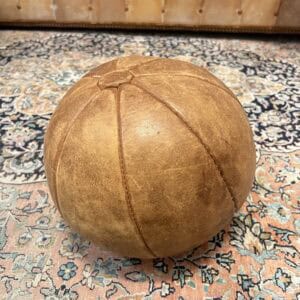 Medizinball antik-unique Nidau
