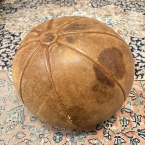 Medizinball antik-unique Nidau