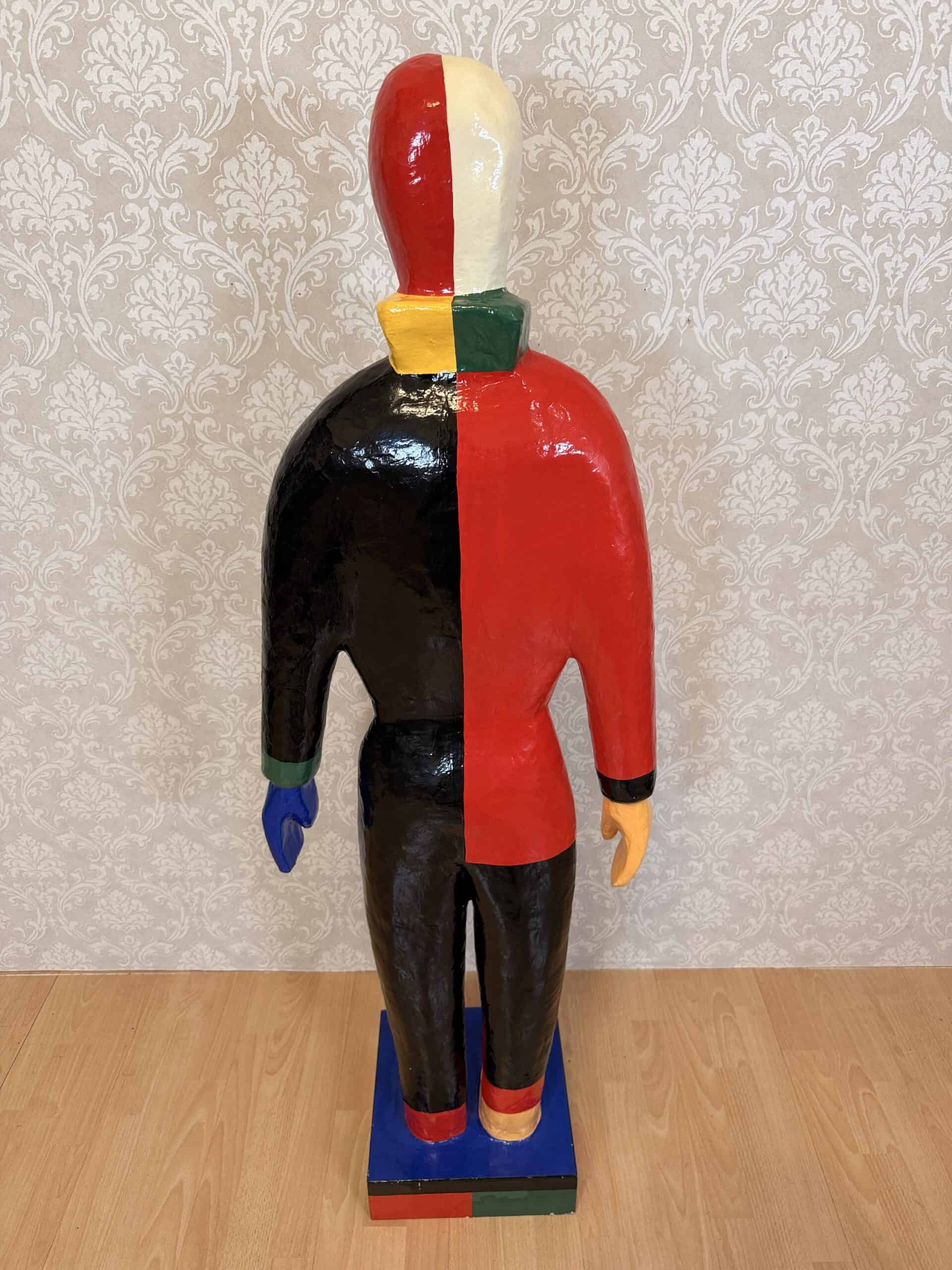 Kasimir Malewitsch Pappmachée Figur Sportler', 1996 – Bild 3